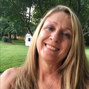 Meet your Posher, Beverly